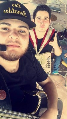 FOTOS: Así era Luis Mendoza, el vocalista mexicano de 'Los Ronaldos' asesinado de 300 balazos