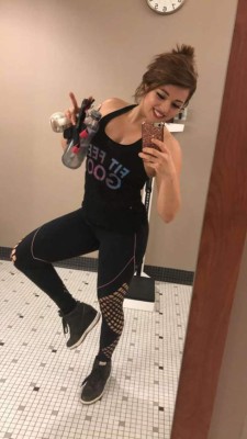 Debbie Bertrand vuelve a la televisión hondureña más 'pícara' que nunca