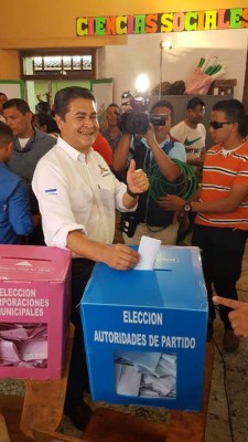 Juan Orlando Hernández: 'Vamos a estar ganando en el primer tiempo”