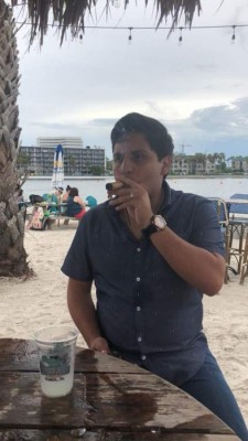 Armas y fajos de billetes presumía el hijo del narco hondureño Geovanny Fuentes en su Instagram