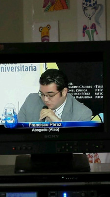 Debate de ateos y teístas en la UNAH