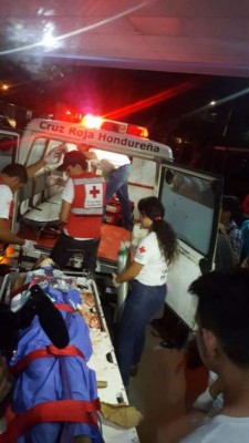 Fuertes imágenes del accidente de mototaxi donde murieron tres personas y nueve resultaron heridas