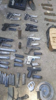 Encuentran fuerte armamento dentro del Centro Penal de San Pedro Sula