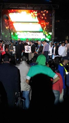 Honduras rompe récord Guinness con árbol