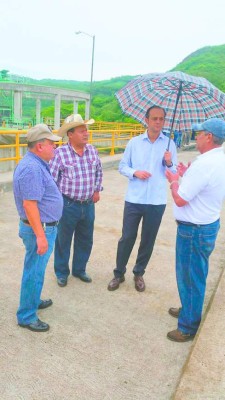 Precio del kilovatio generado con bunker baja a $6.8 centavos