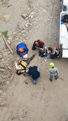 Dolorosas imágenes del fatal accidente de motocicleta de madre e hijo en el anillo periférico