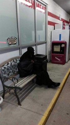 Misteriosa dama causa intriga en Estados Unidos