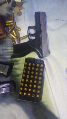 Detienen a cuatro personas con 180 mil dólares en La Ceiba