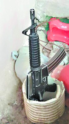 Por lavado de activos y tenencia ilegal de armas acusan a alcalde