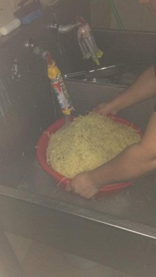 Operación Tifón III: Comida vencida y prácticas insalubres detectan en restaurantes en Tegucigalpa