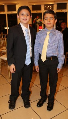 Celebran romántica velada de compromiso matrimonial