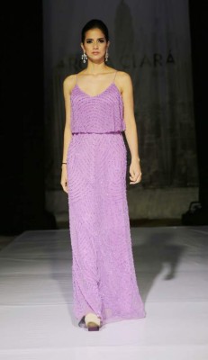 Una pasarela impregnada de elegancia y feminidad