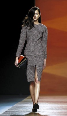 Sensualidad desbordante en Mercedes Benz Madrid