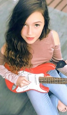 Andrea Legarreta presume lo bellas y grandes que están sus hijas Mía y Nina