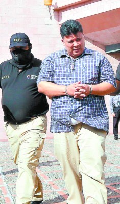 Capturan red de corrupción que desfalcó al CAH