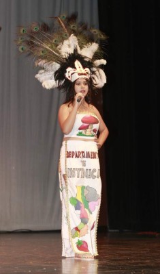 Eligen reinas de independencia del instituto tecnológico