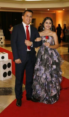 Así estuvo la escalinata de la promoción 2018-2019 de la Nashville School