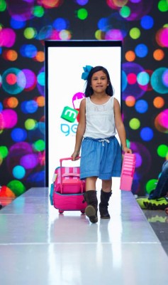 Ternura a flor de piel en la semana de la moda infantil en Tegucigalpa