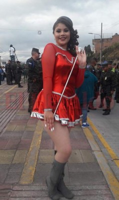 Hondureños comparten imágenes de sus hijos en esta fiesta cívica