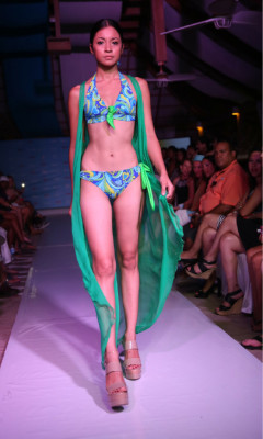 Seductor desfile de trajes de baño