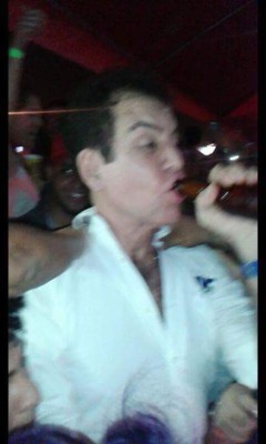 Fotos de Nasralla alcoholizado escandalizan las redes sociales