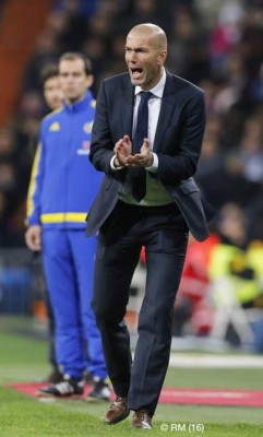 El Madrid golea en el debut de Zidane