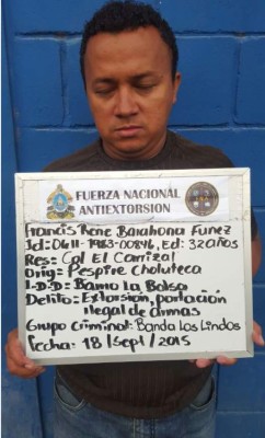 Dos policías, entre presuntos extorsionadores capturados