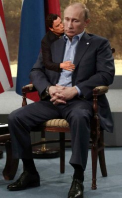 Memes de la mano larga de John Travolta a Scarlett Johannson