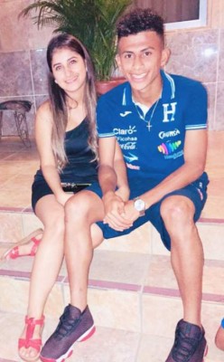 Bella hija de exfutbolista del Olimpia es conquistada por jugador hondureño