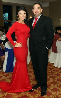 Seniors de la Nashville School celebraron su emotiva graduación