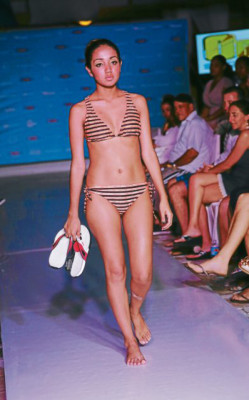 Seductor desfile de trajes de baño