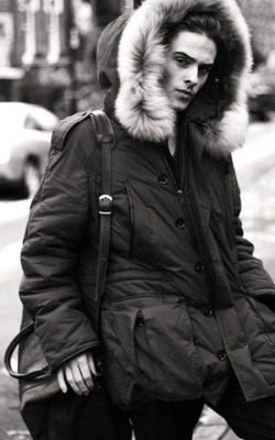 Fotos: Él es Alex Watson, el guapo y sexy hermano de Emma Watson