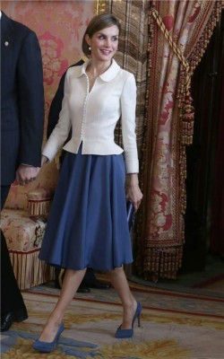 La reina Letizia llega a Honduras con su encanto y elegancia