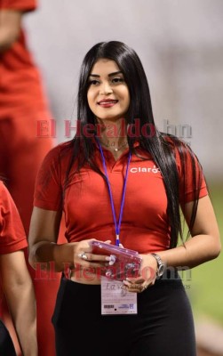 FOTOS: Bellas hondureñas presentes en el duelo Honduras vs Trinidad y Tobago
