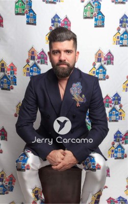 Diseñadores catrachos que visten a los famosos