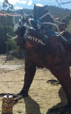 Monigotes en Ojojona preparados para recibir el Año Nuevo 2019