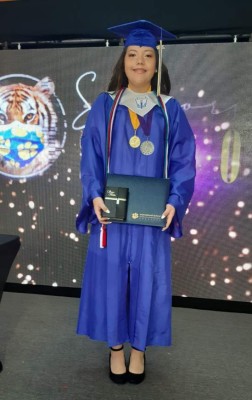 Emotiva celebración al éxito en International School