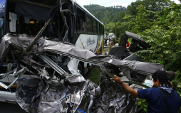 Sin esclarecerse accidente de buses que dejó seis muertos