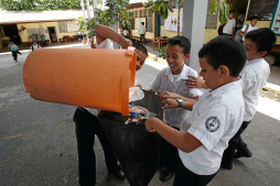 Fiebre del reciclaje se vive en escuelas