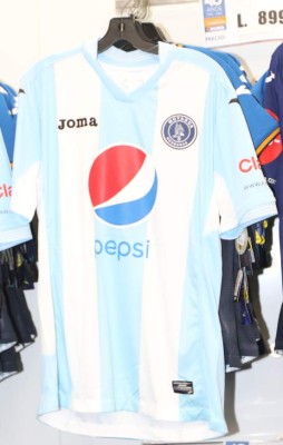 Equipos hondureños presentaron su nueva piel