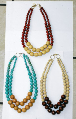 Exclusivas piezas artesanales diseñadas con madera y plata