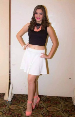 Karla Laínez, la bella universitaria apasionada por el modelaje