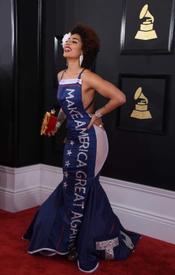 El polémico vestido de la cantante Joy Villa en los Premios Grammy