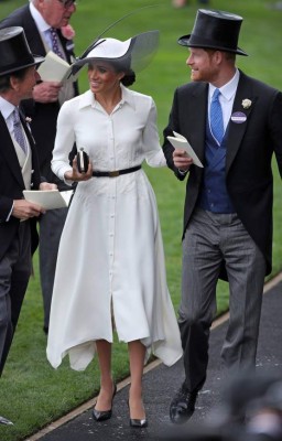 FOTOS: Meghan Markle luce espectacular vestido de Givenchy en su aparición en el Ascot
