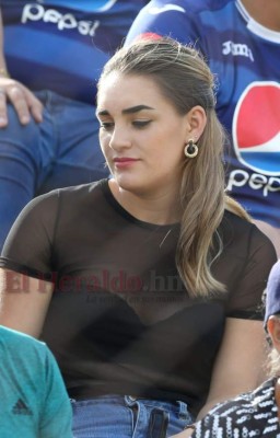 FOTOS: Las bellas aficionadas de Motagua que engalanaron las gradas del Carlos Miranda