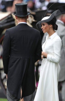 FOTOS: Meghan Markle luce espectacular vestido de Givenchy en su aparición en el Ascot