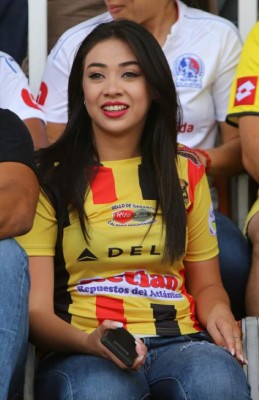 Belleza, colorio y pasión en el Estadio Nacional para el Olimpia vs Real España