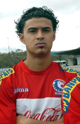 El isleño Edrick Menjívar perseveró para agarrar un cupo en el marco de Olimpia