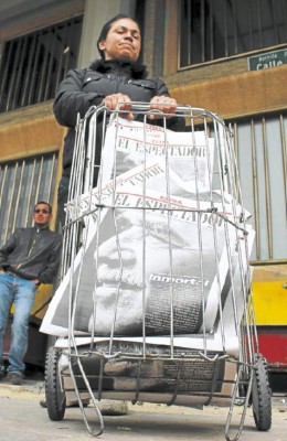Lluvia de flores amarillas para Gabriel García Márquez