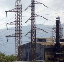 Las plantas Alsthon y Sulzer, propiedad de la ENEE, fueron traspasadas al sector privado para su rehabilitación, lo que no ha sido cumplido.